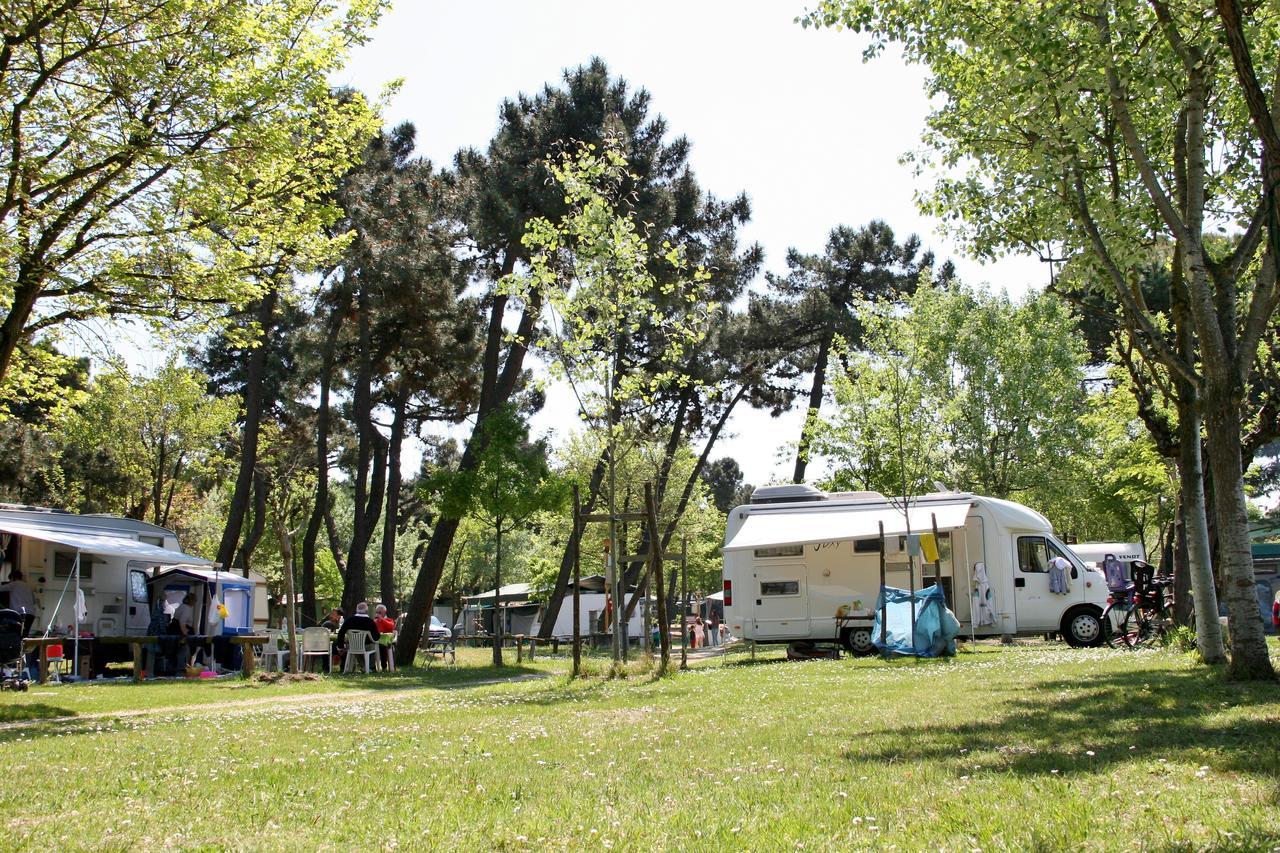 Romea Family Camping Казаль-Борсетті Екстер'єр фото
